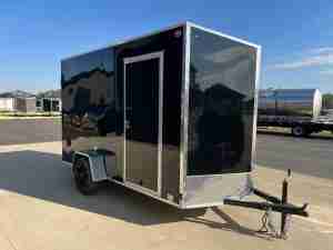2027 US CARGO 6' X 12' X 7' 2990LB GVWR ENCLOSED TRAILER